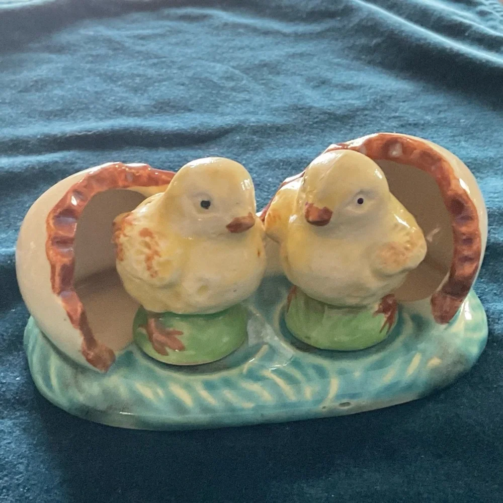 Vintage salt and pepper shakers
